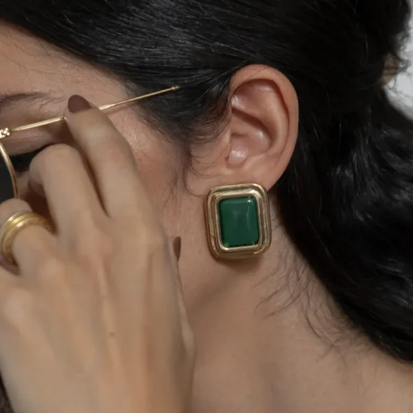Brinco retangular verde