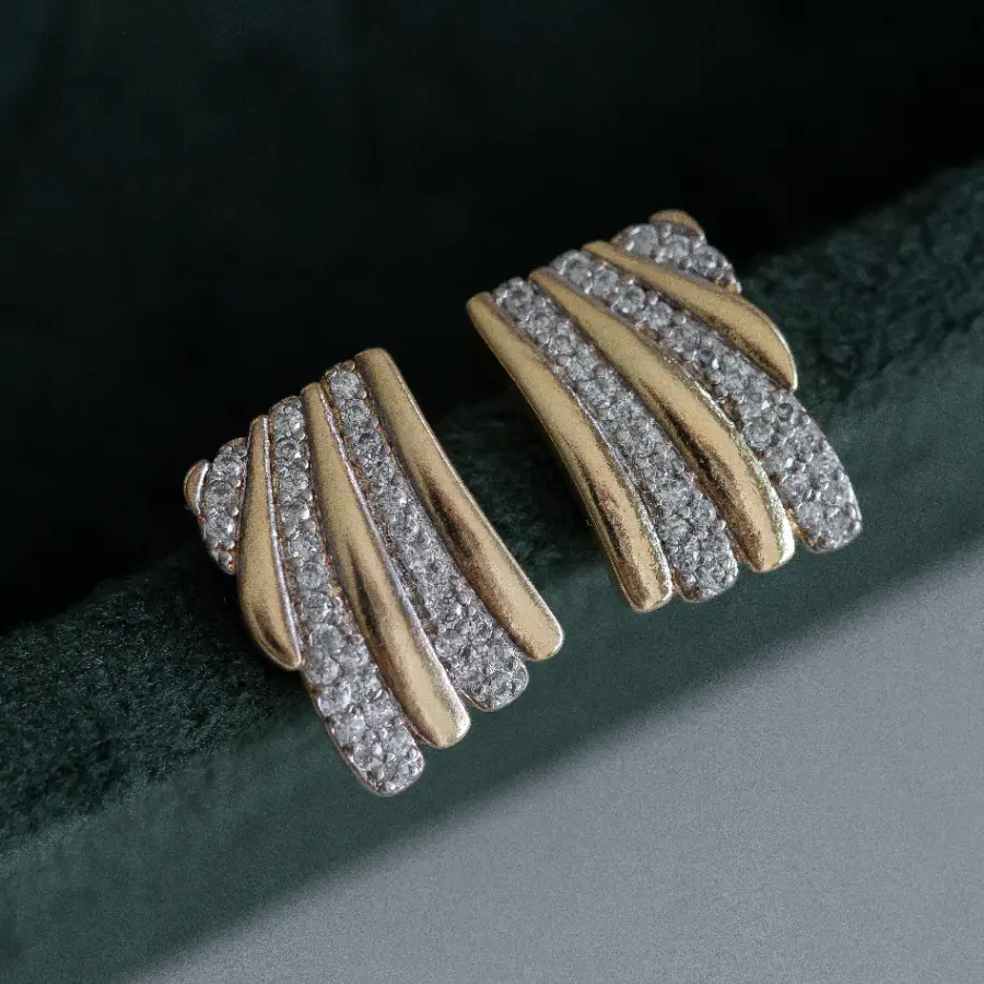 Brinco retangular microcravejado